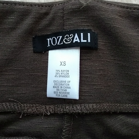 Dressy Dressbarn brown leggings size XS - NWT - Picture 3 of 4